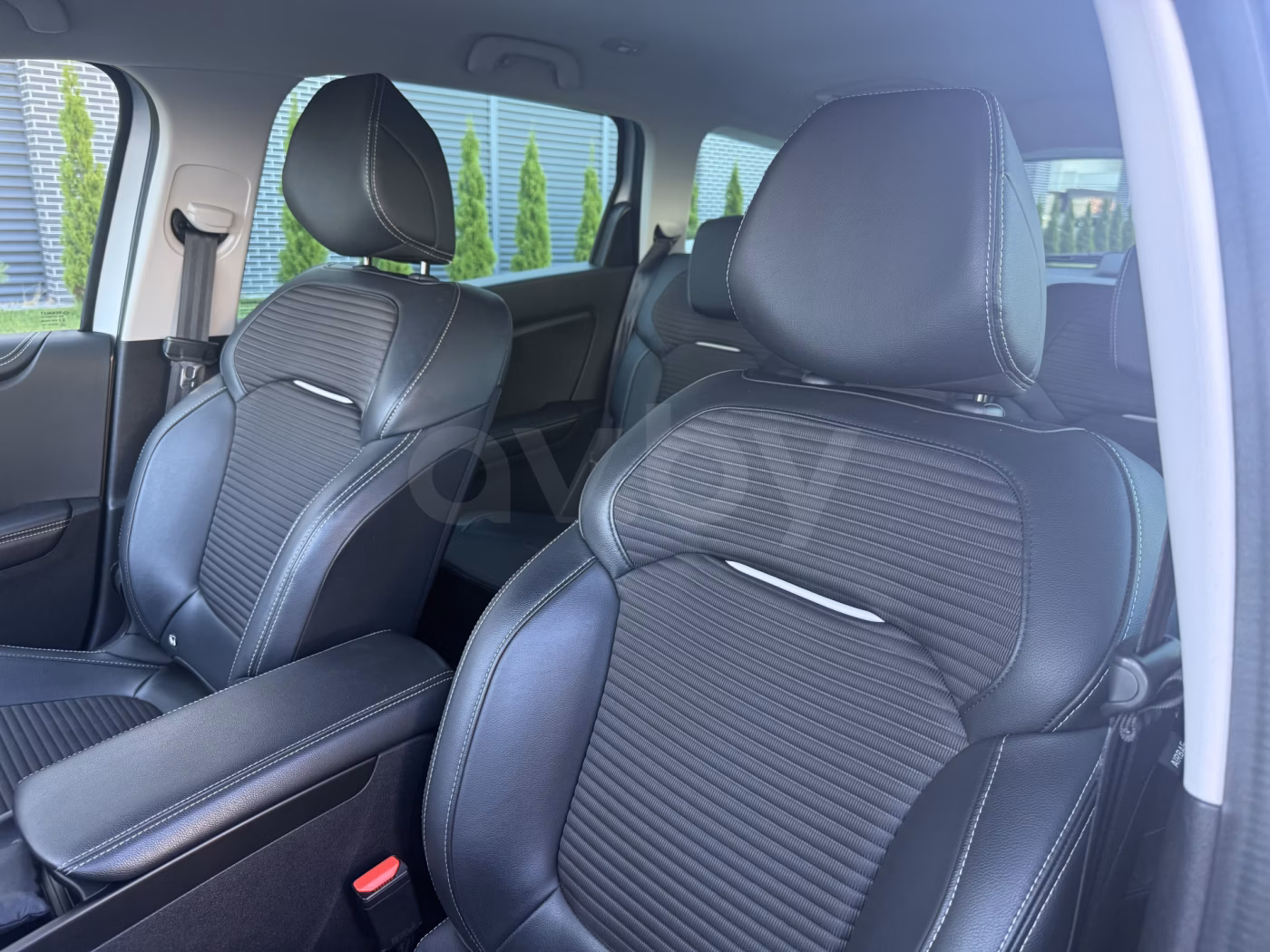Renault Grand Scenic фото 11