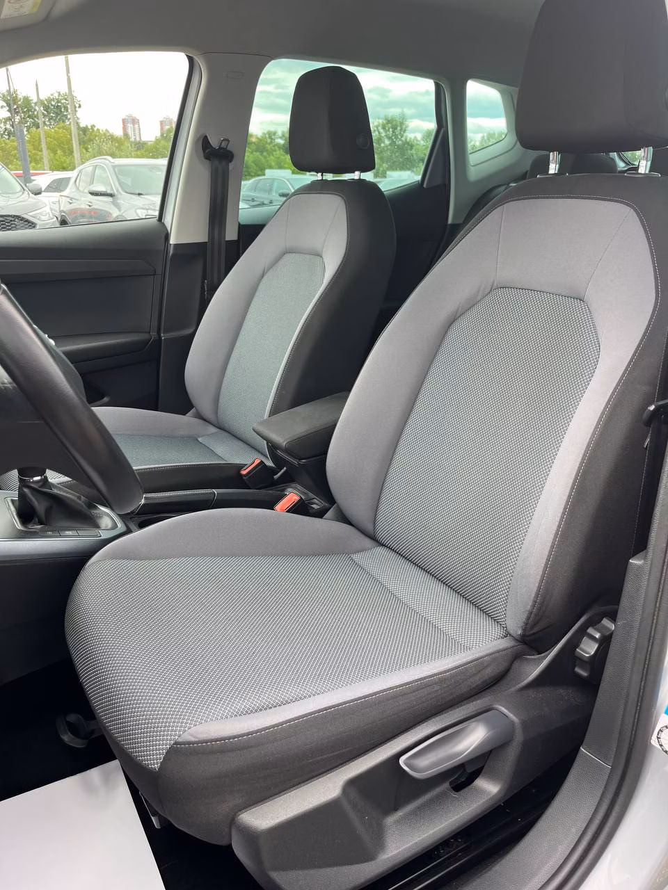 SEAT Arona фото 10