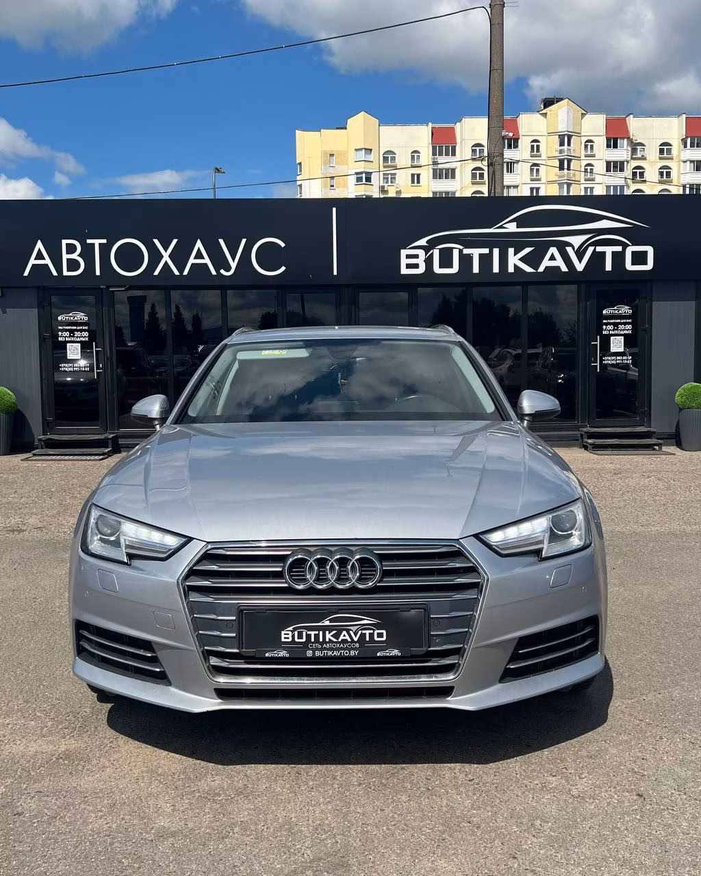 Audi A4 фото 2