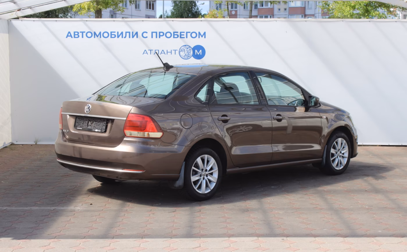 Volkswagen Polo Sedan фото 2