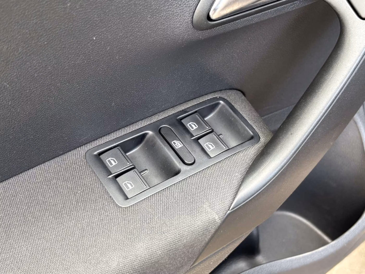 Volkswagen Polo Sedan фото 14