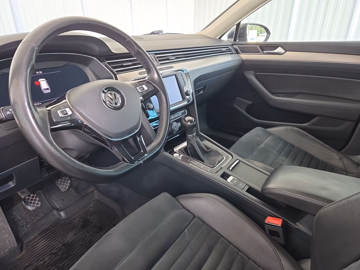 Volkswagen Passat фото 14