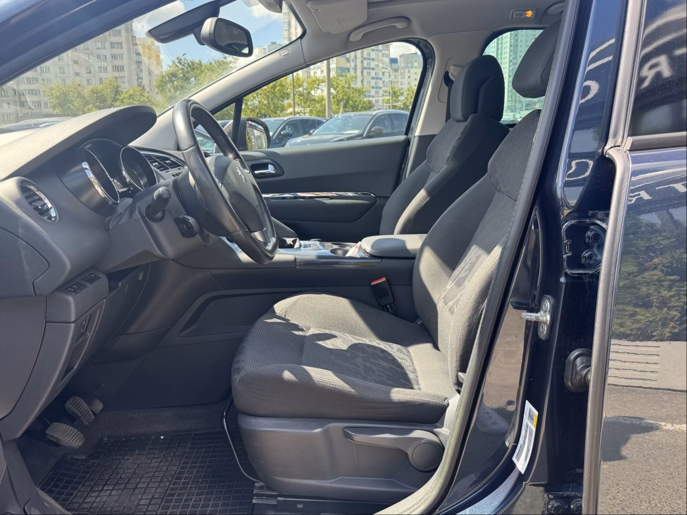 Peugeot 3008 фото 10