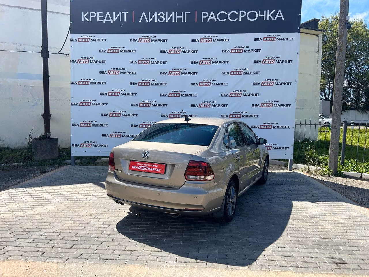 Volkswagen Polo Sedan фото 5