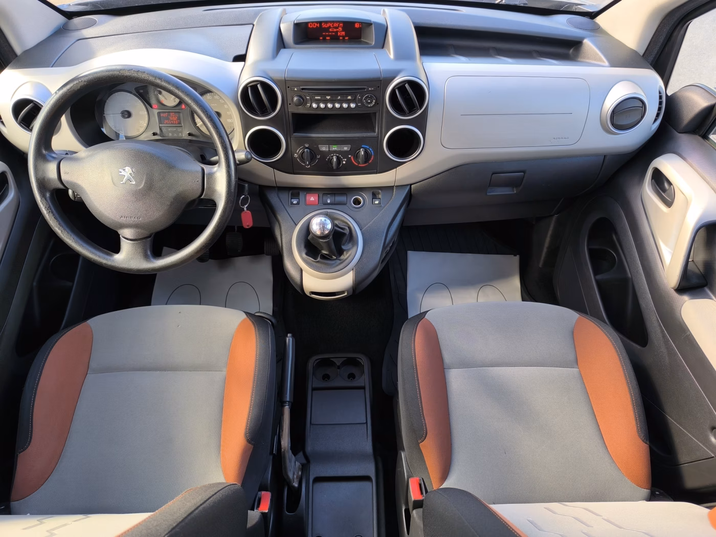 Peugeot Partner фото 14