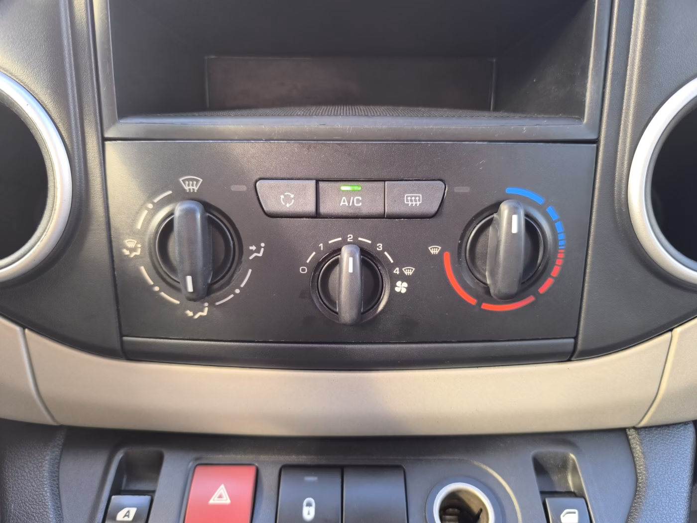 Peugeot Partner фото 20