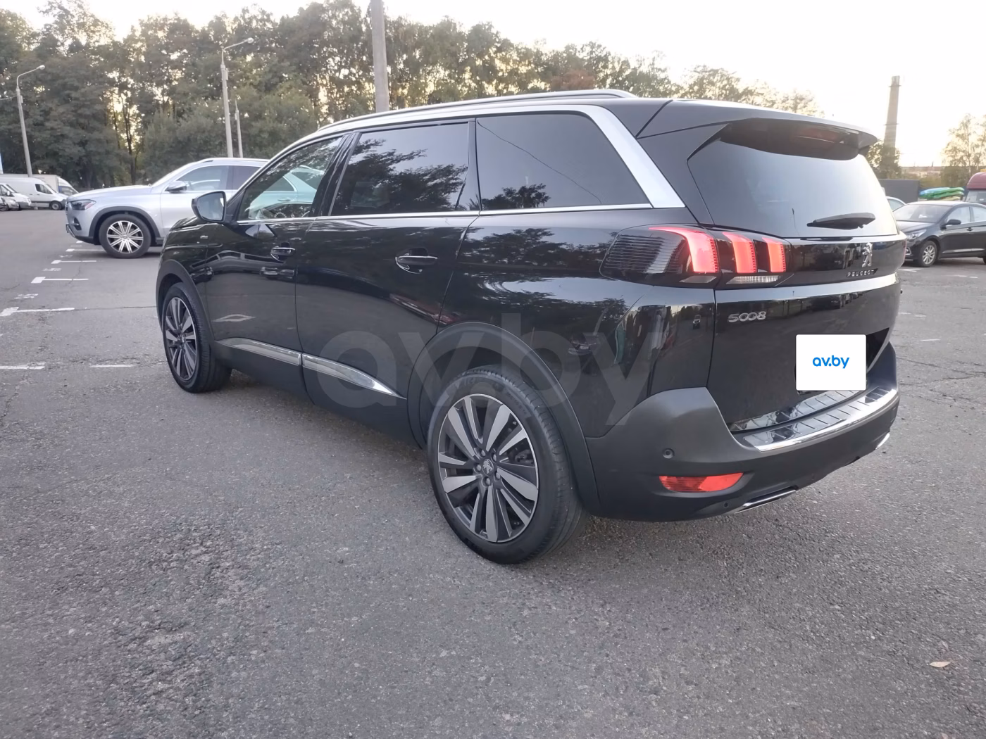 Peugeot 5008 фото 3
