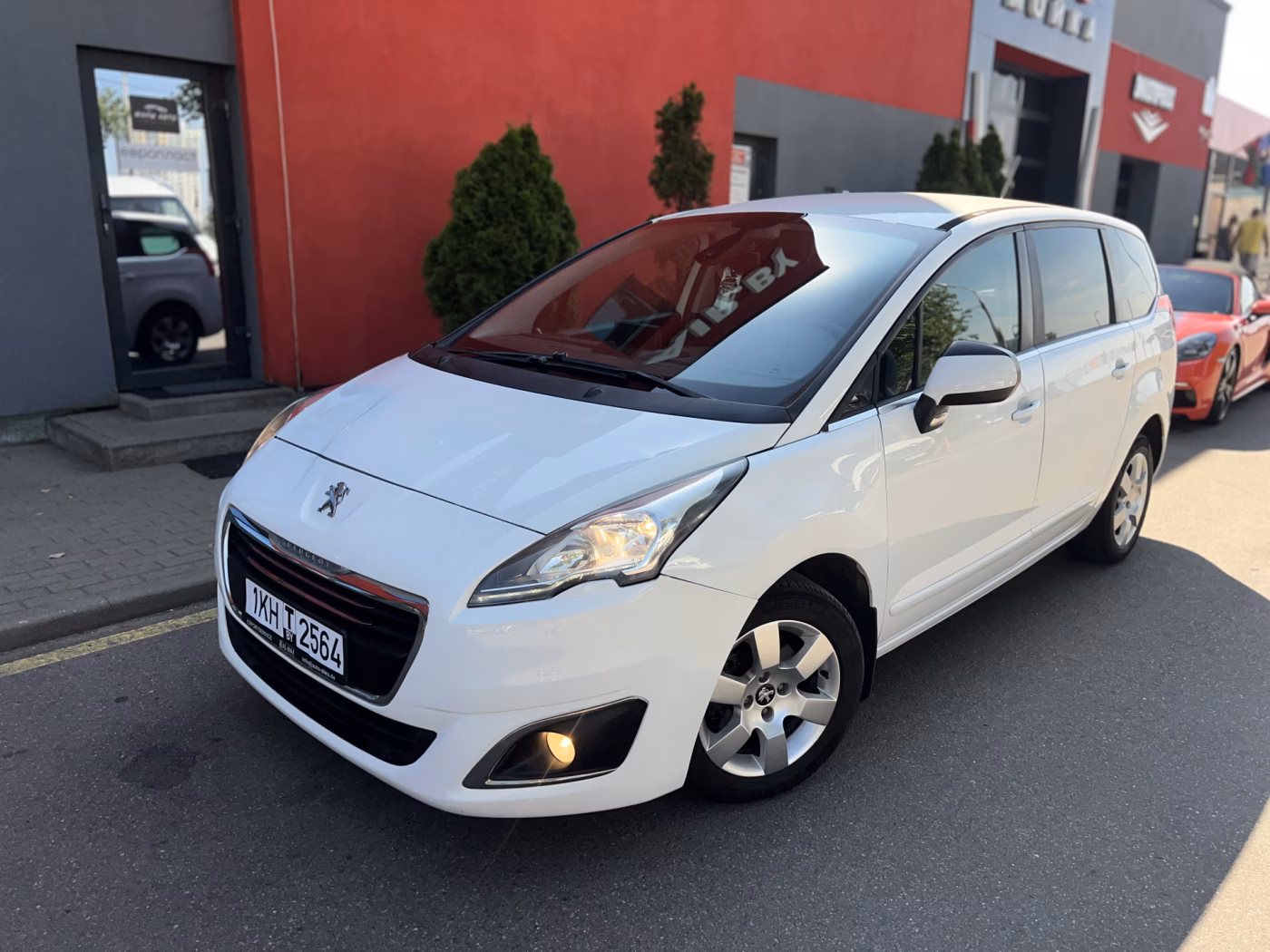 Peugeot 5008 фото 3