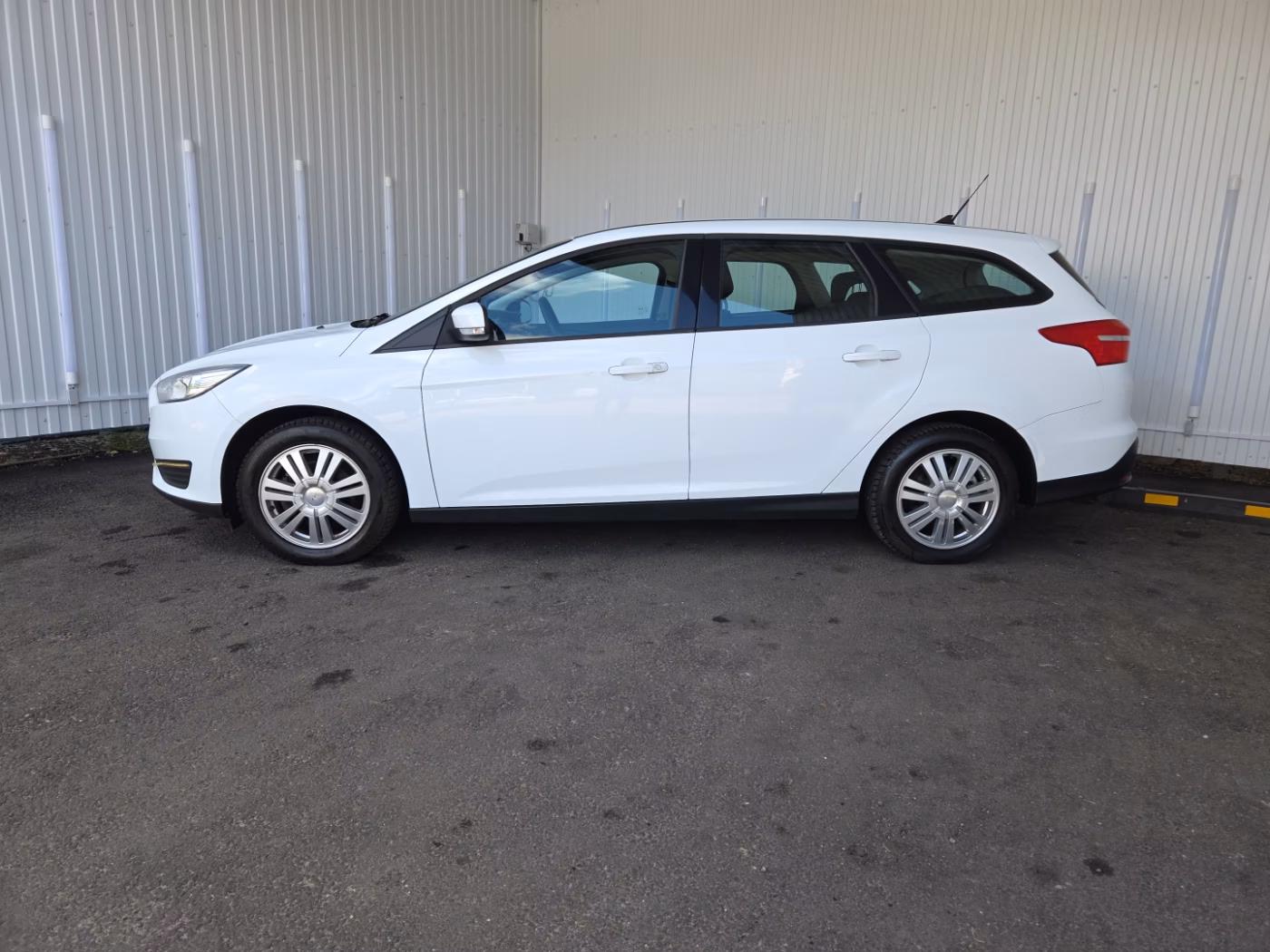 Ford Focus фото 8