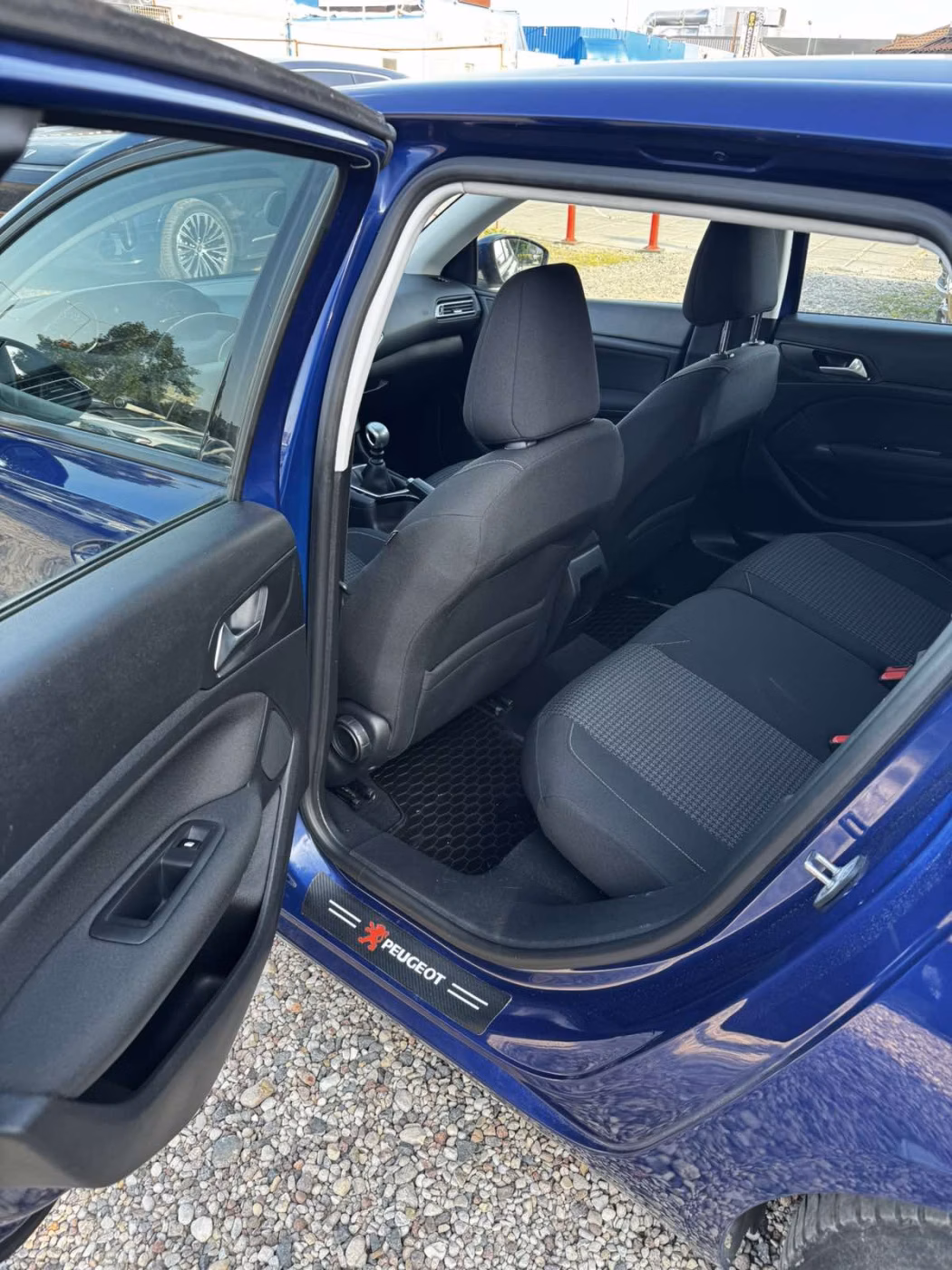 Peugeot 308 фото 9