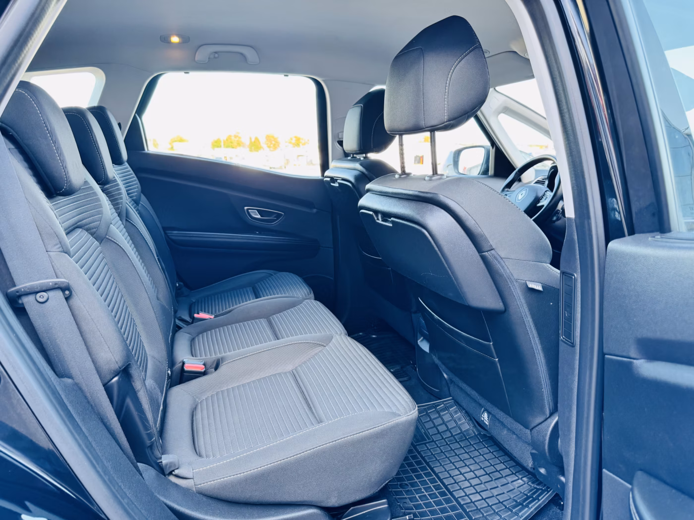 Renault Scenic фото 8