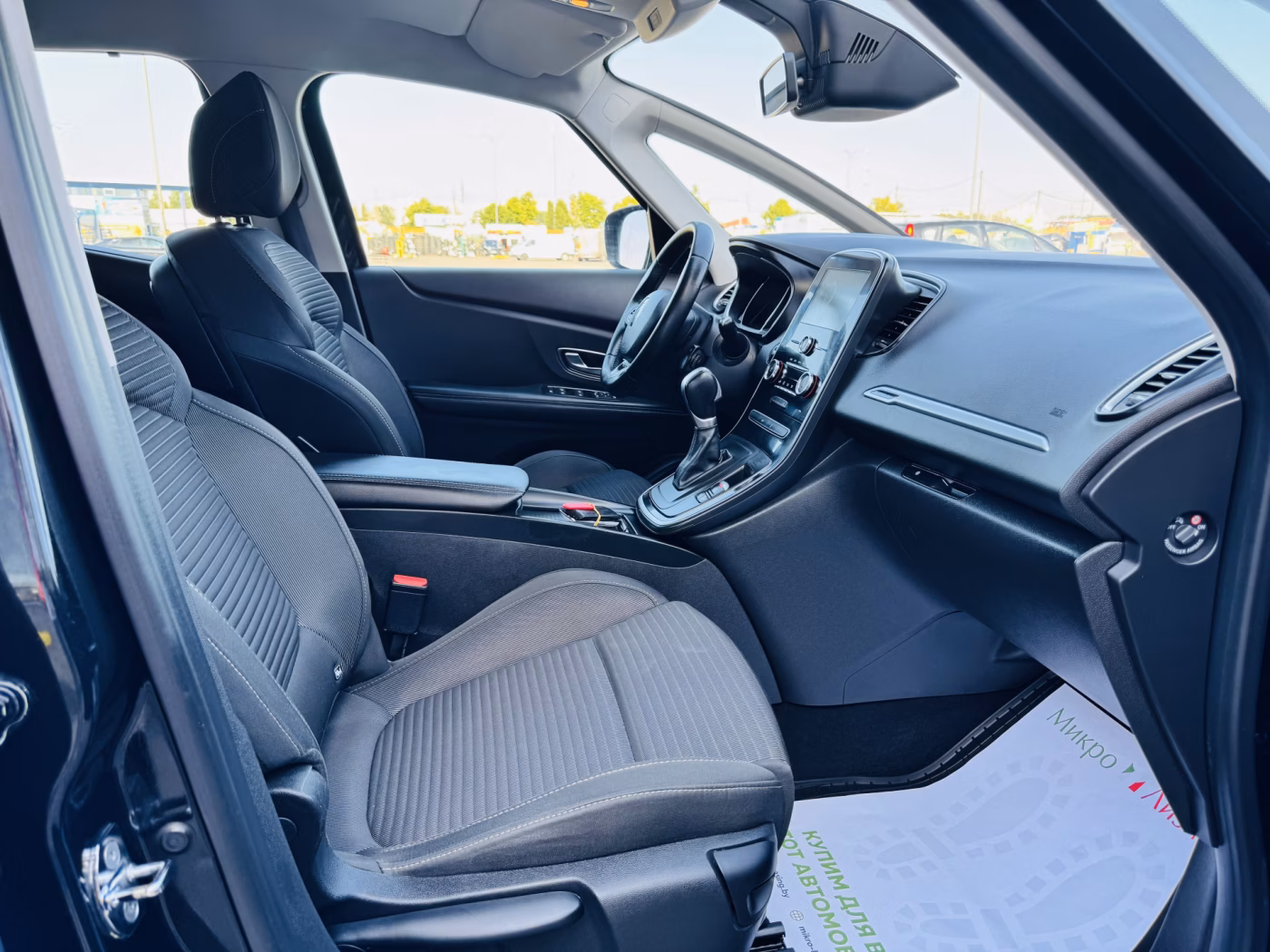 Renault Scenic фото 9