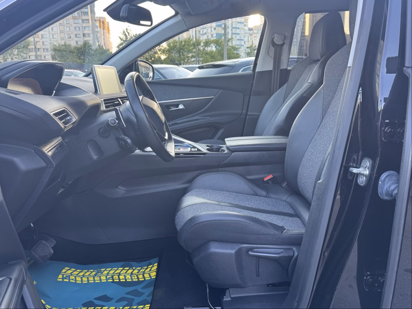 Peugeot 5008 фото 9