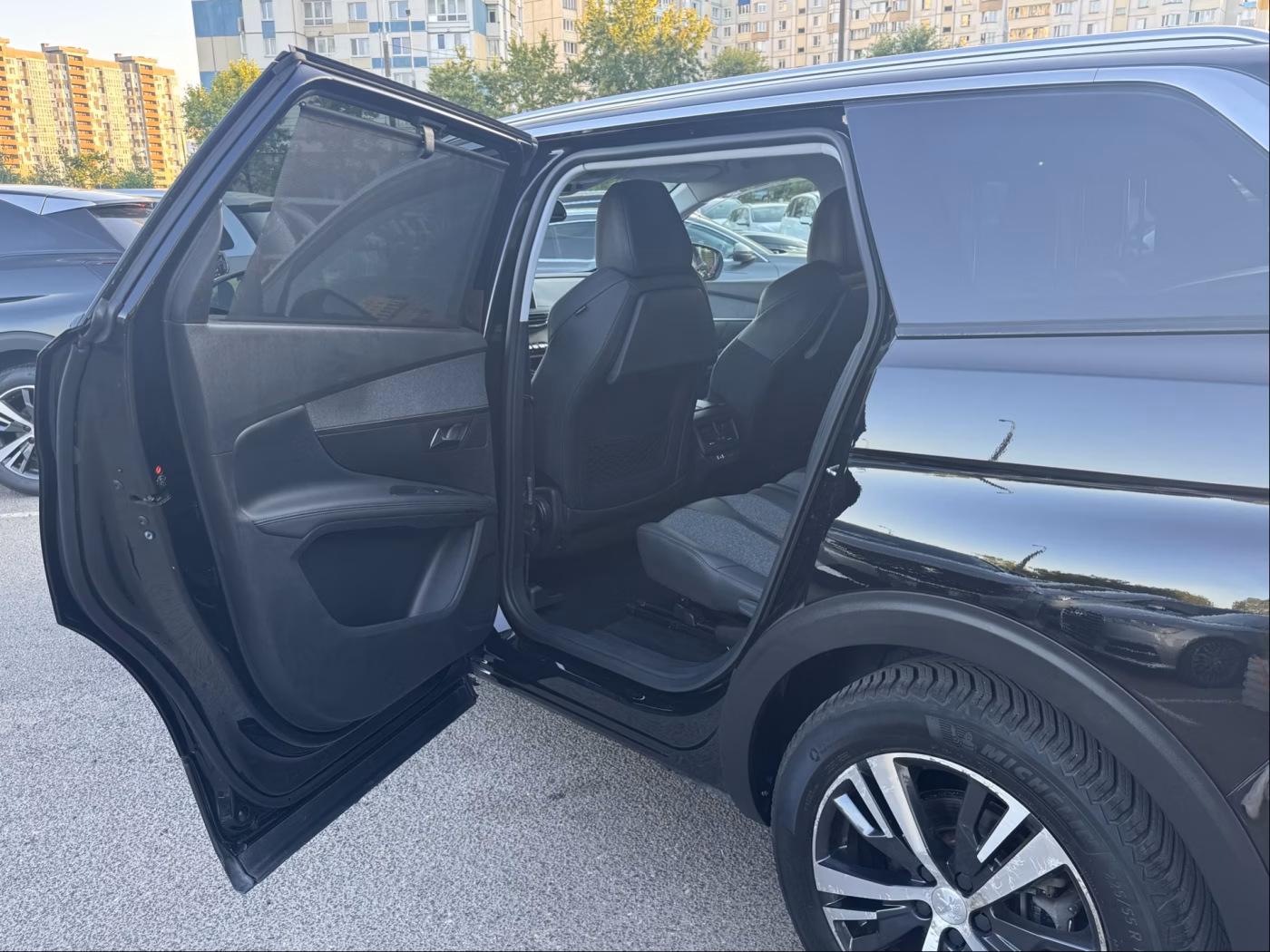 Peugeot 5008 фото 10