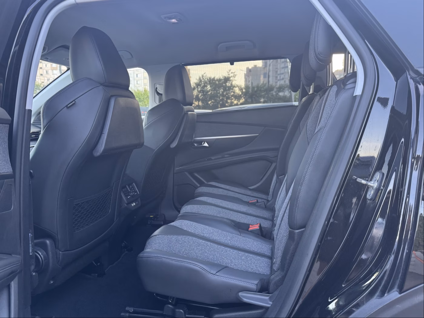Peugeot 5008 фото 11