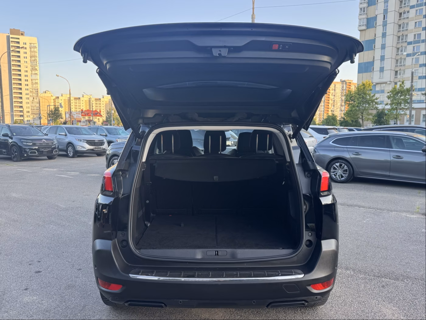 Peugeot 5008 фото 12
