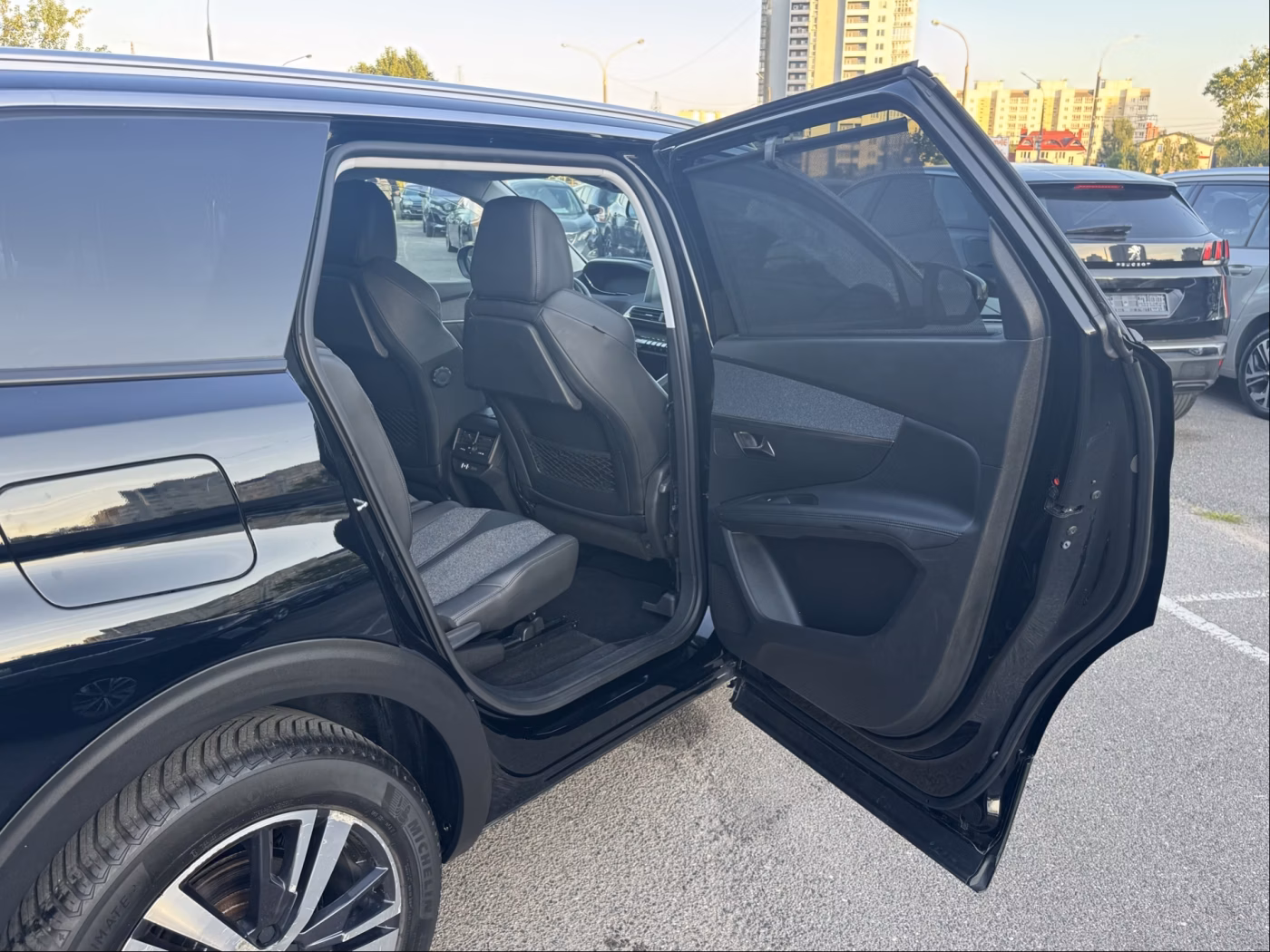 Peugeot 5008 фото 15