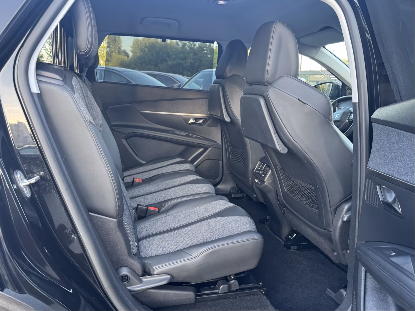 Peugeot 5008 фото 16