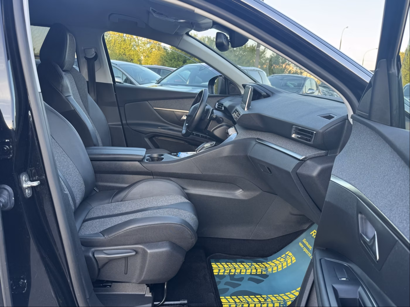 Peugeot 5008 фото 18