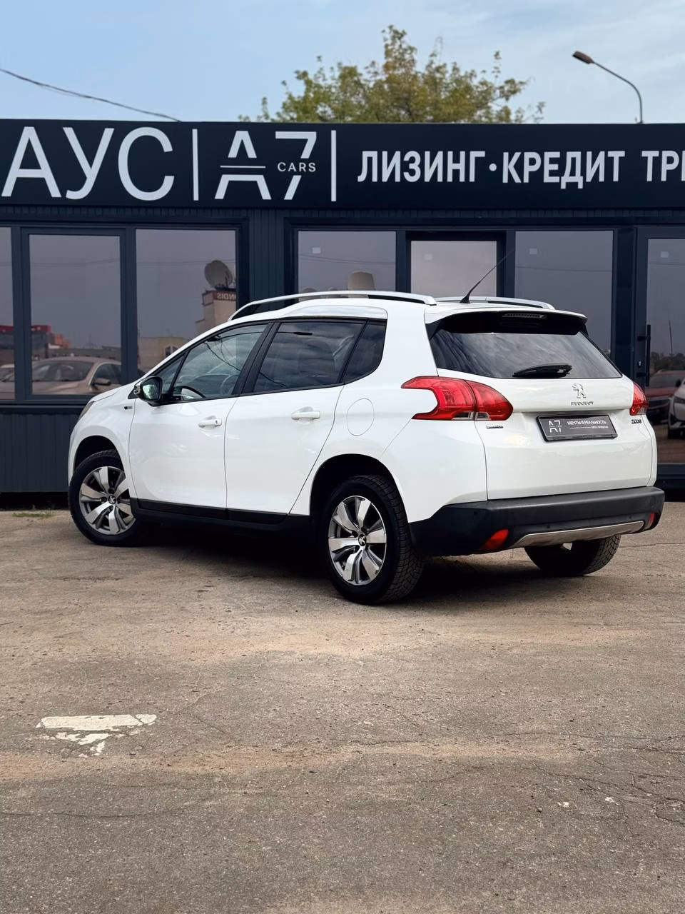 Peugeot 2008 фото 5