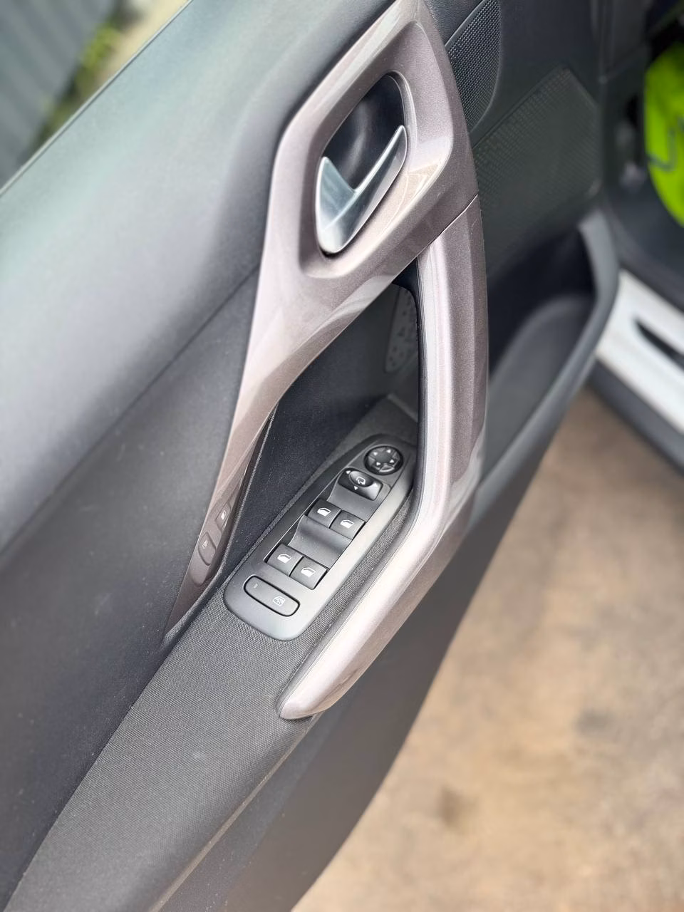 Peugeot 2008 фото 9