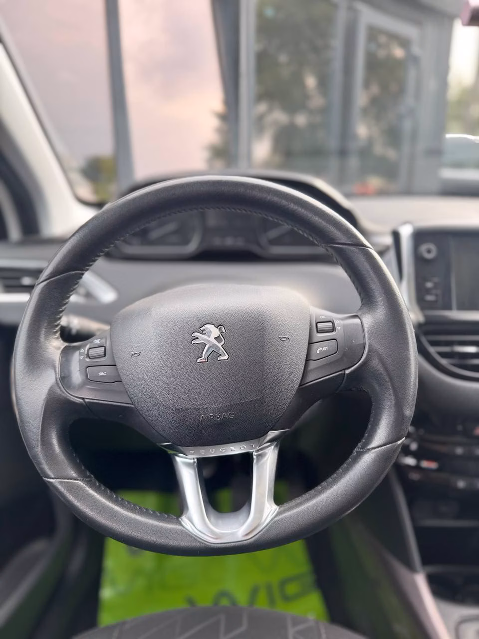 Peugeot 2008 фото 13