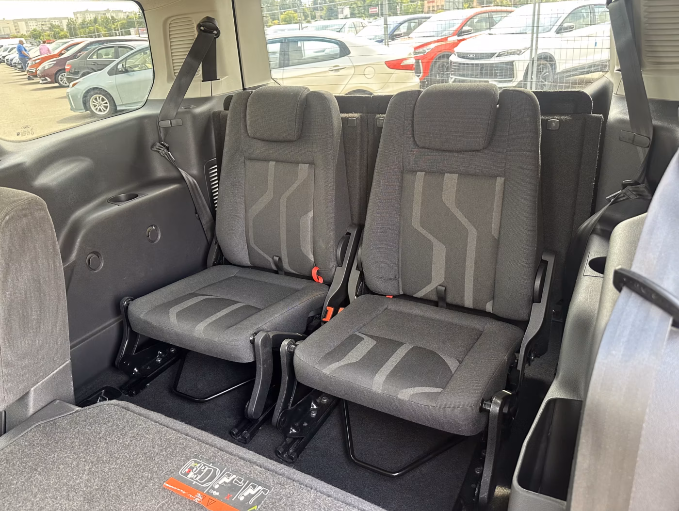 Ford Tourneo Connect фото 11