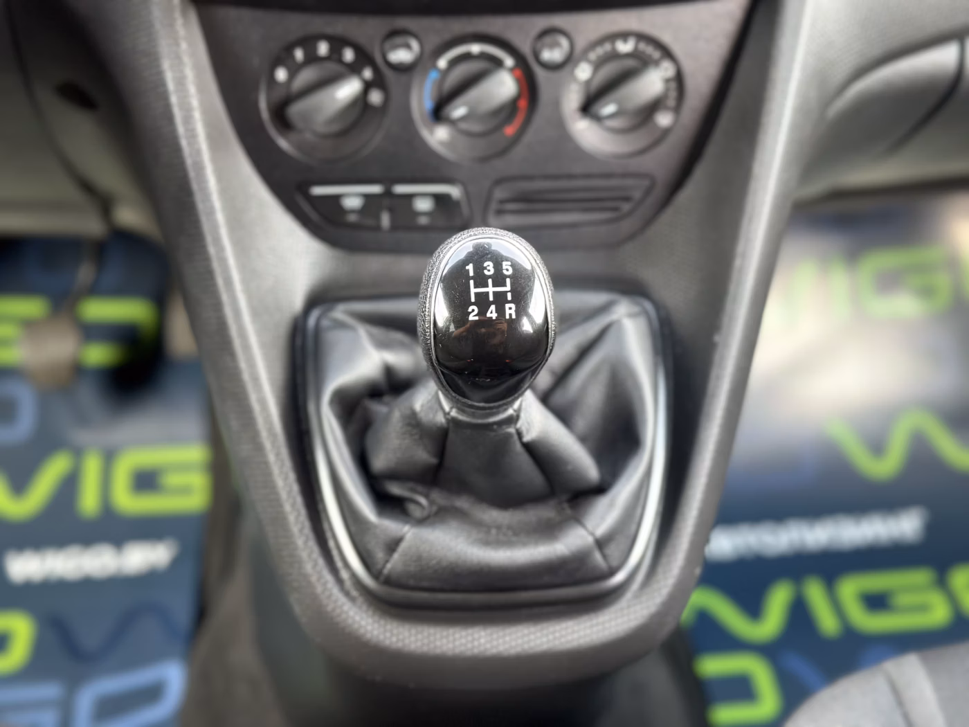 Ford Tourneo Connect фото 16