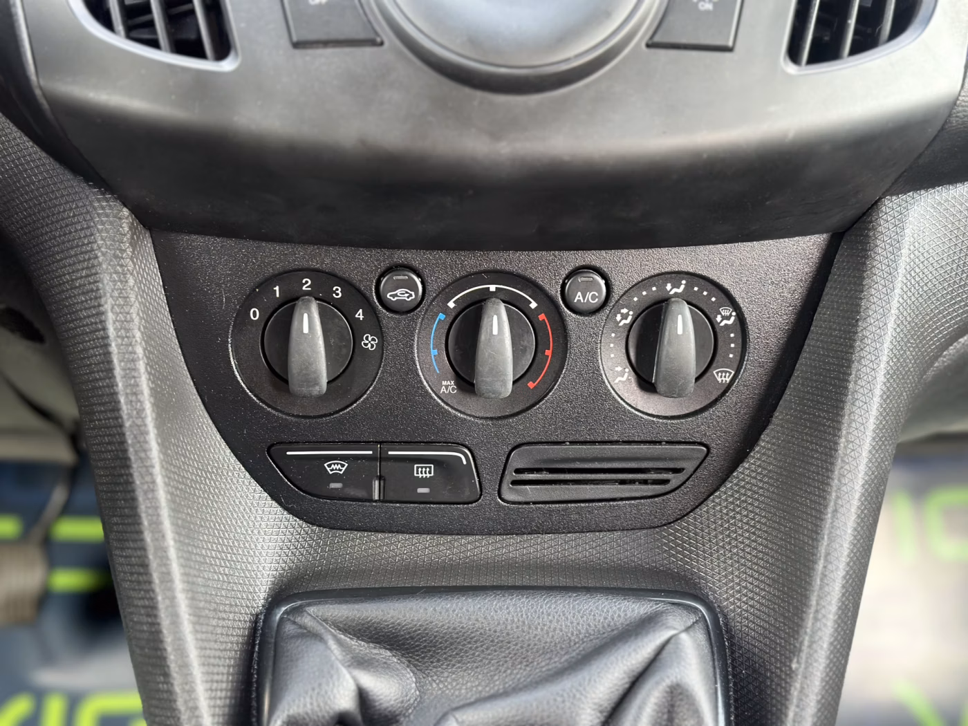 Ford Tourneo Connect фото 19