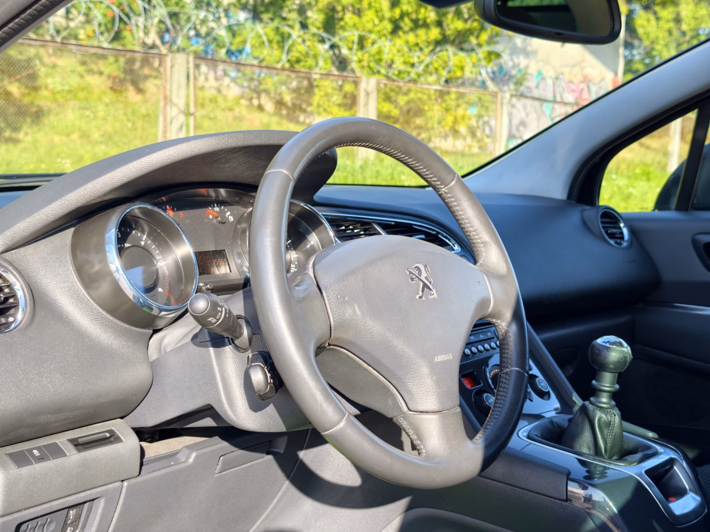 Peugeot 5008 фото 9