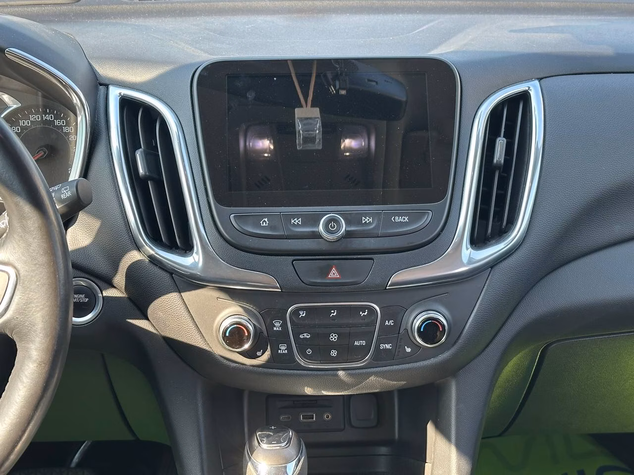 Chevrolet Equinox фото 19