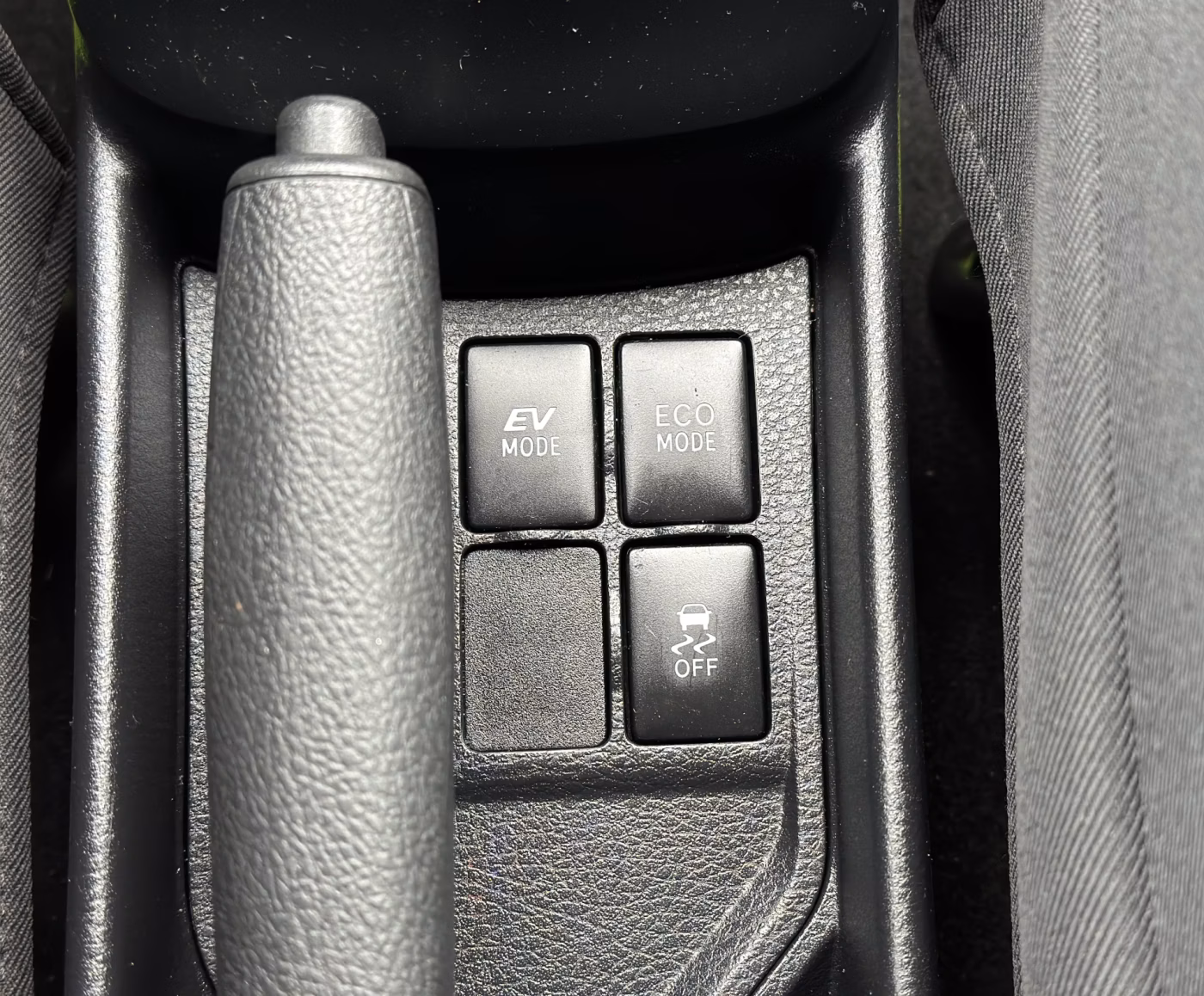 Toyota Yaris фото 17