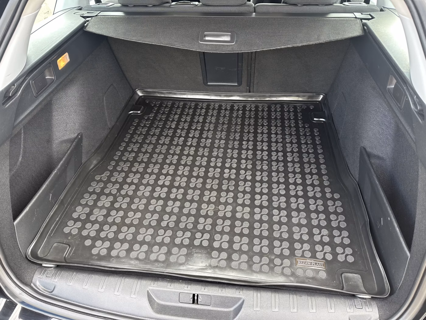 Peugeot 308 фото 10