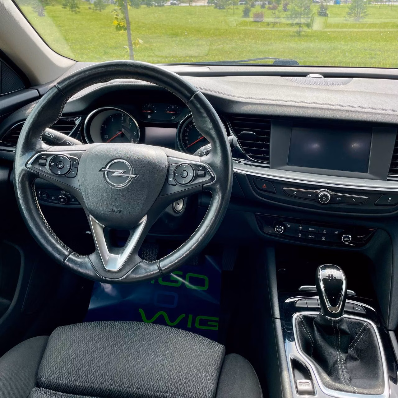 Opel Insignia фото 11