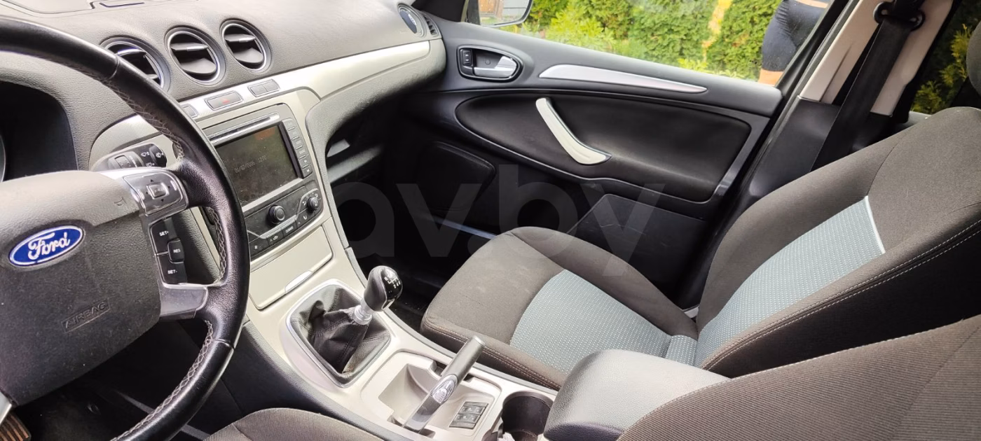 Ford Galaxy фото 9