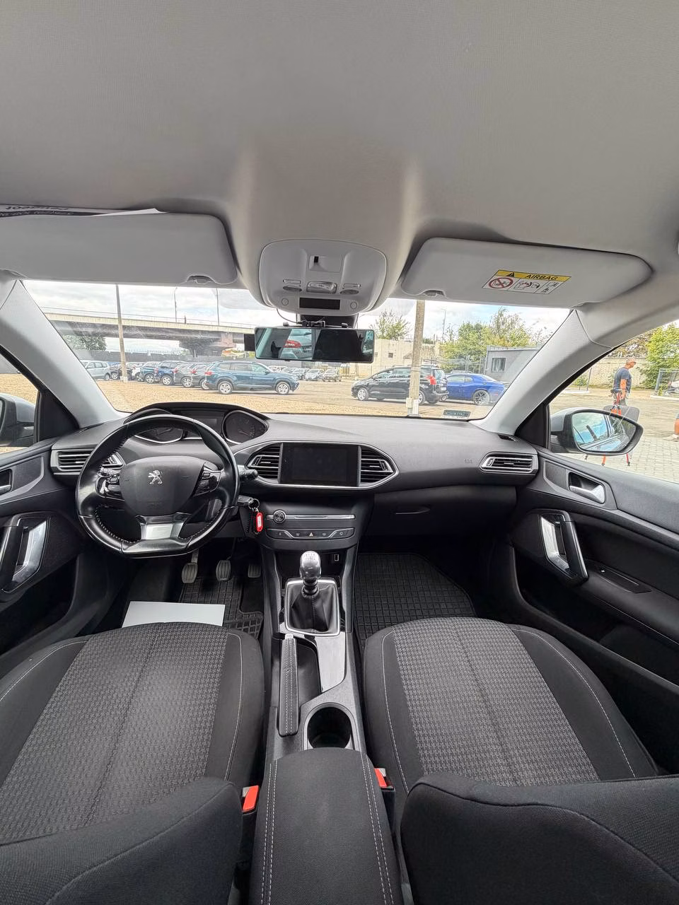 Peugeot 308 фото 9