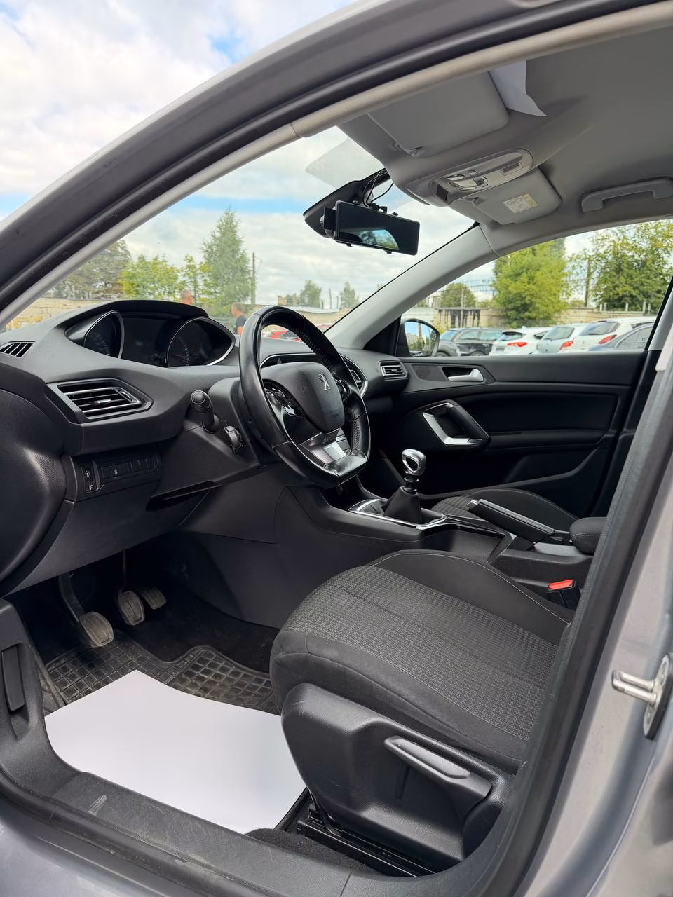 Peugeot 308 фото 10