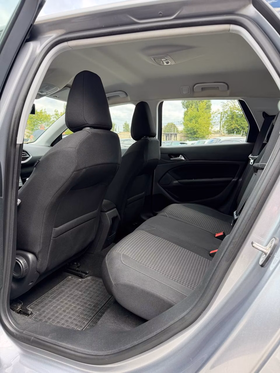 Peugeot 308 фото 11