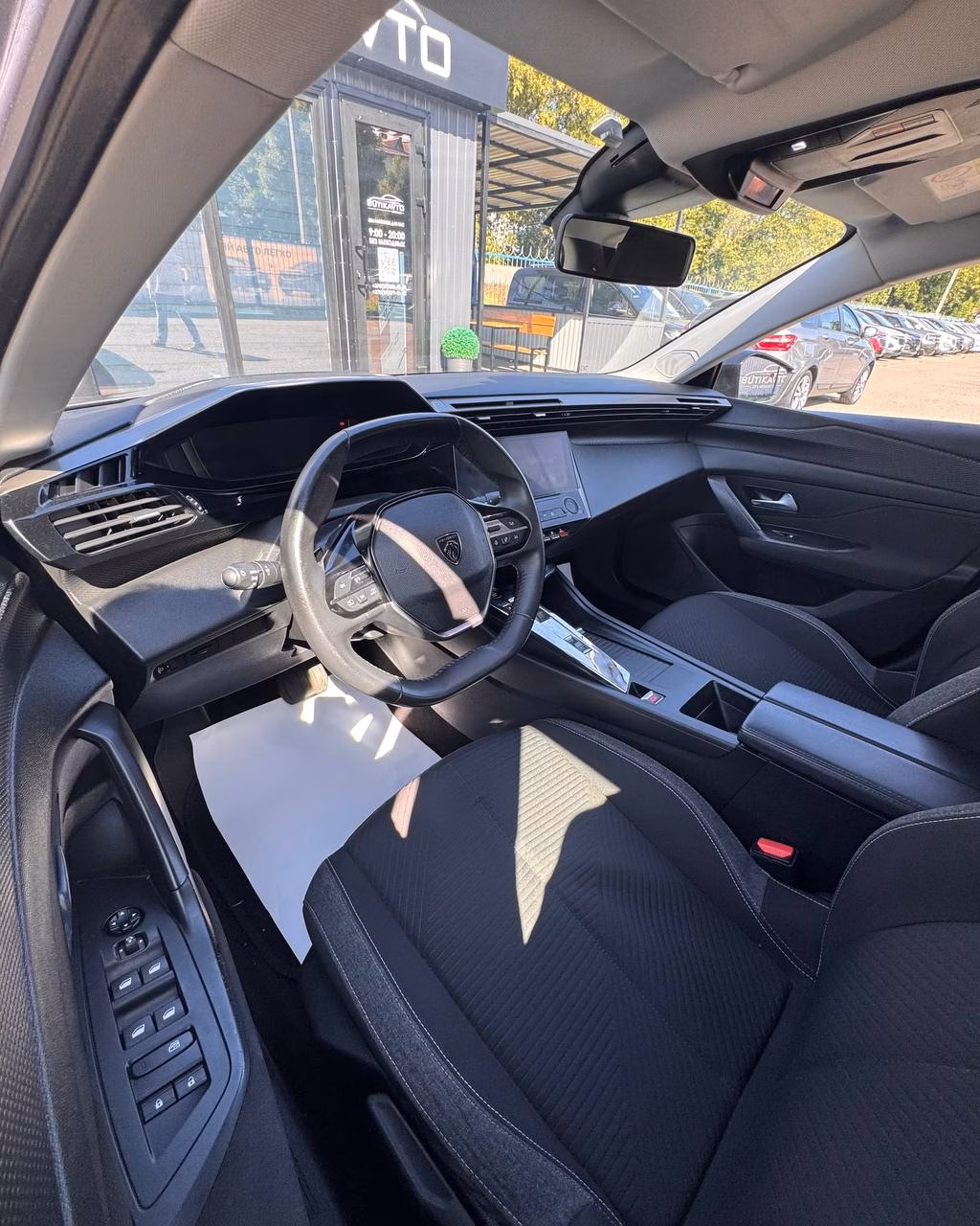 Peugeot 308 фото 9