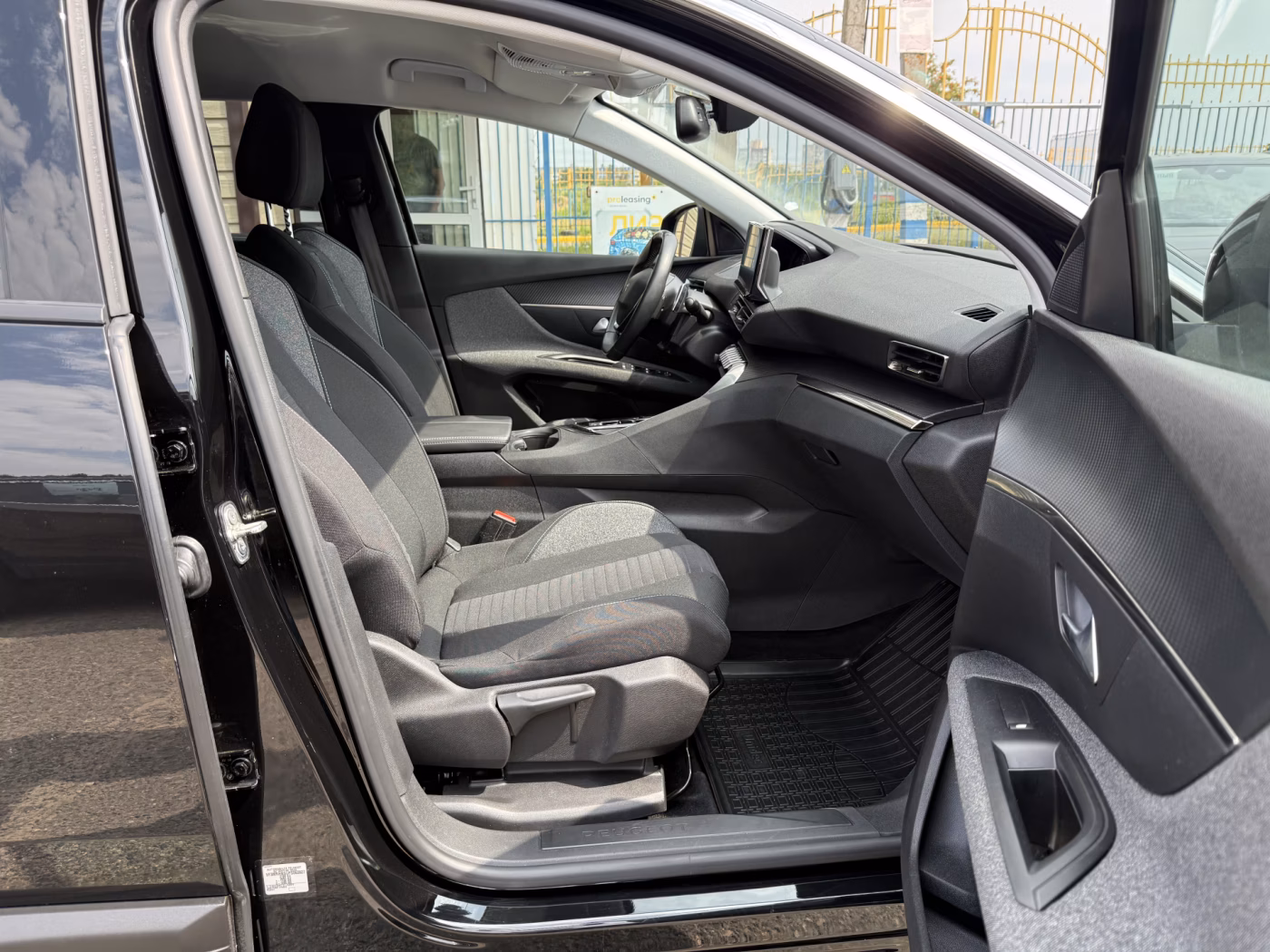 Peugeot 5008 фото 14