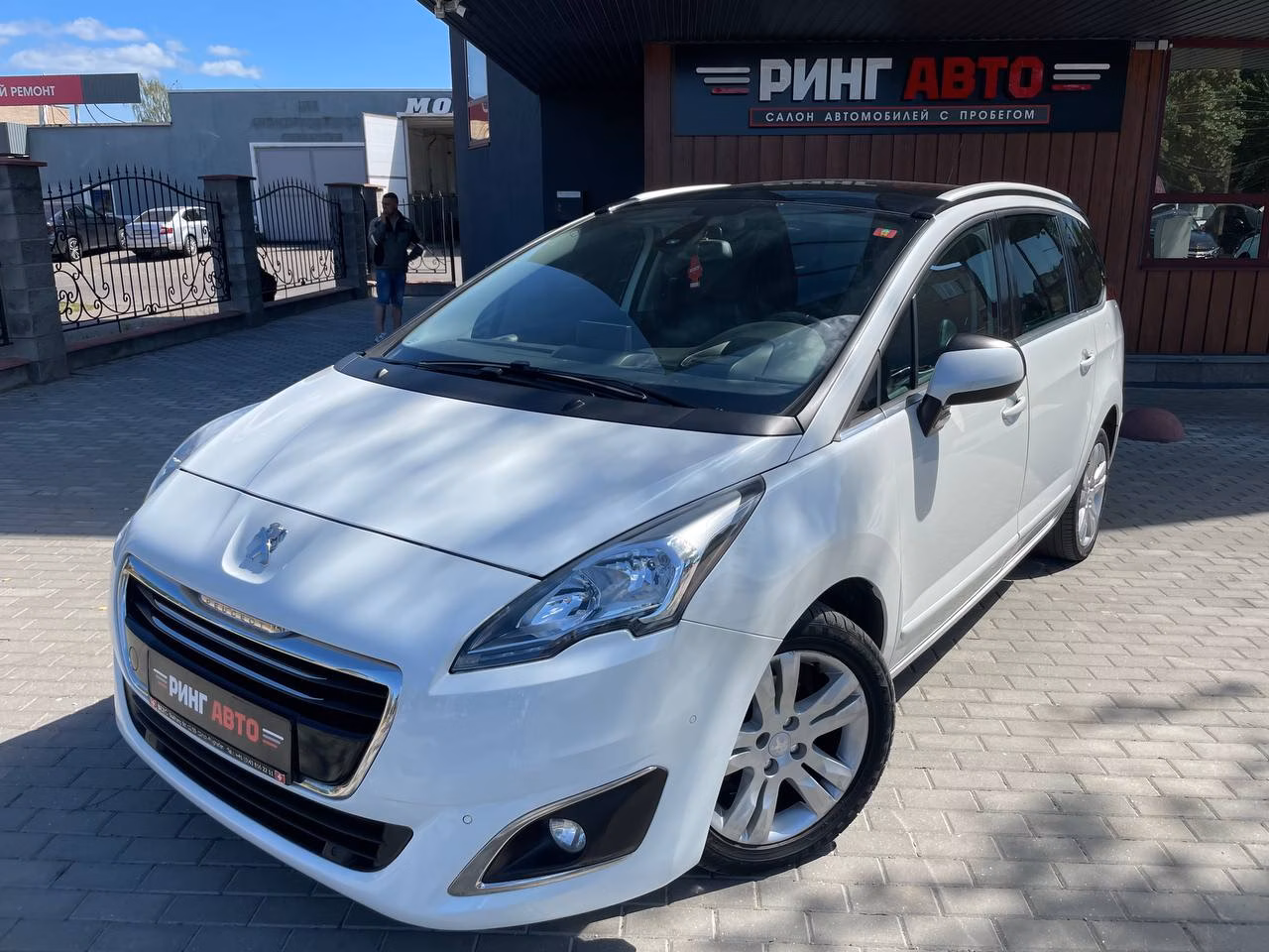 Peugeot 5008