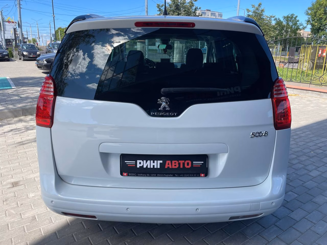 Peugeot 5008 фото 6