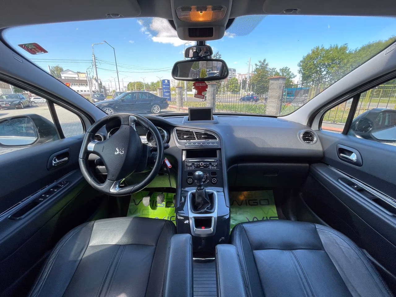 Peugeot 5008 фото 13