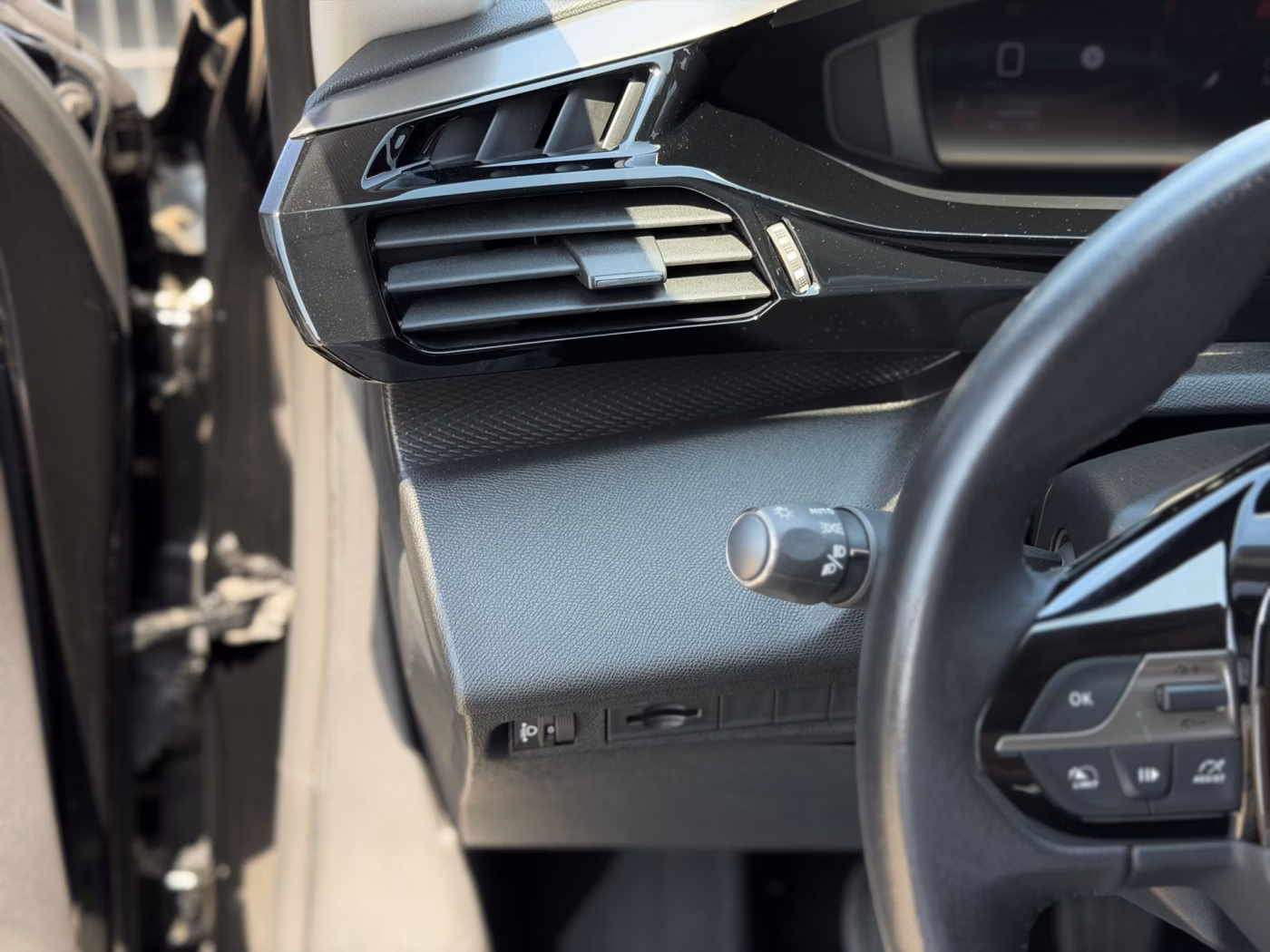 Peugeot 308 фото 13