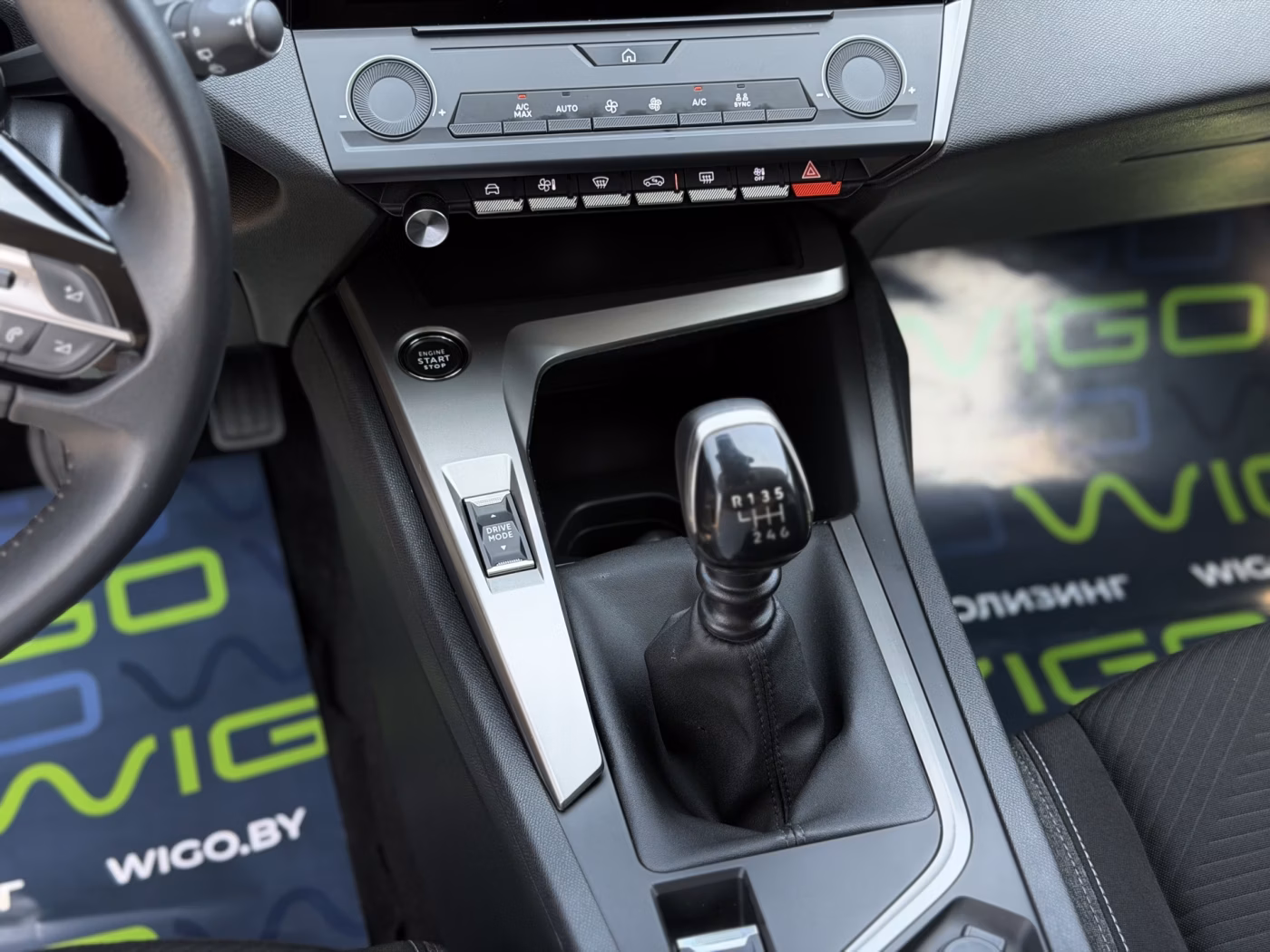 Peugeot 308 фото 17