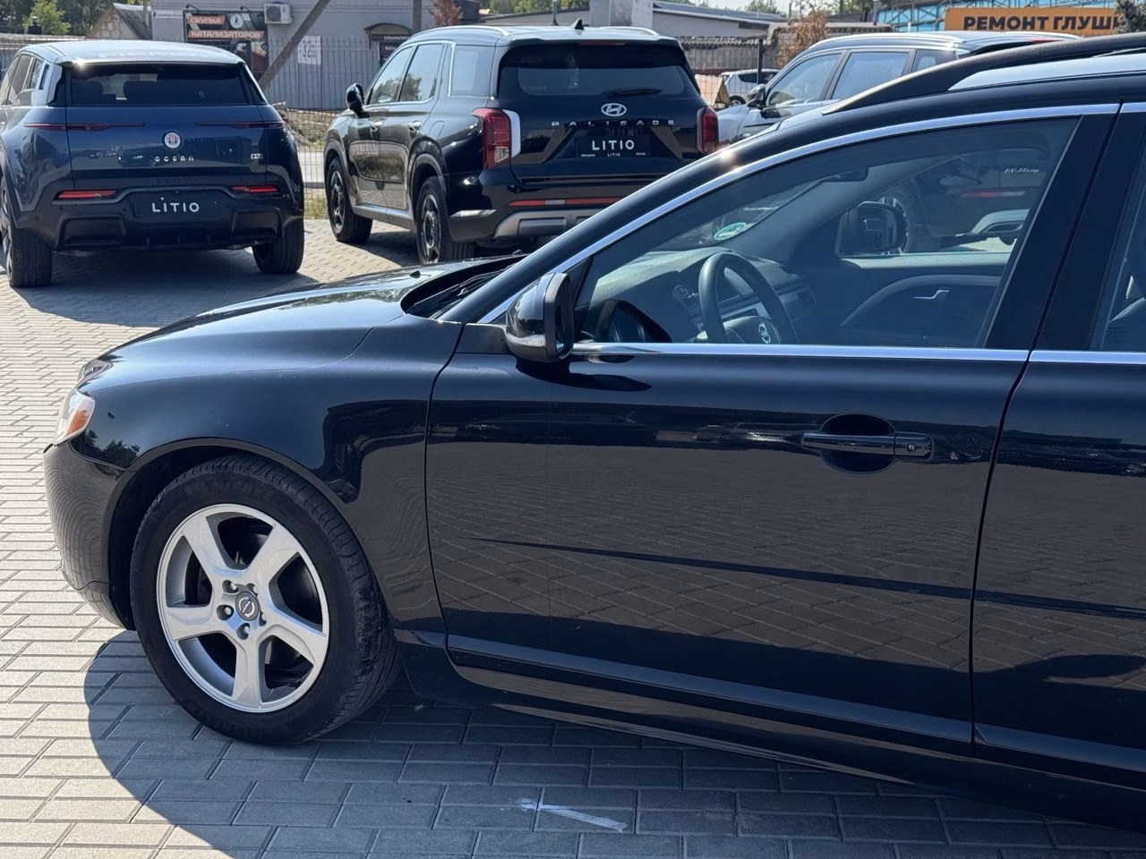 Volvo V70 фото 3