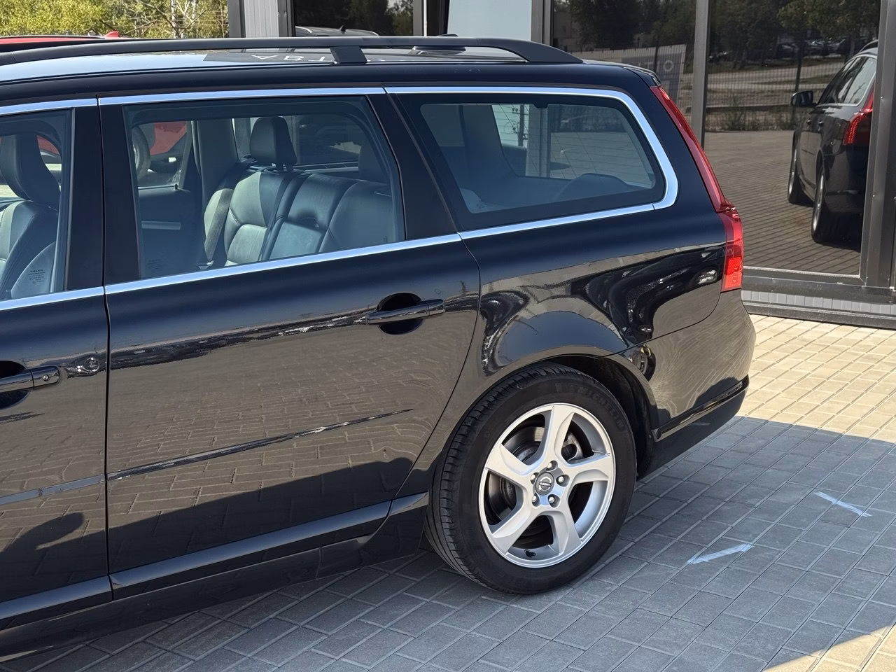 Volvo V70 фото 4