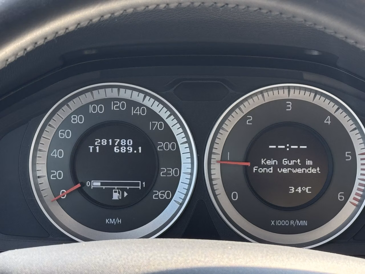 Volvo V70 фото 13