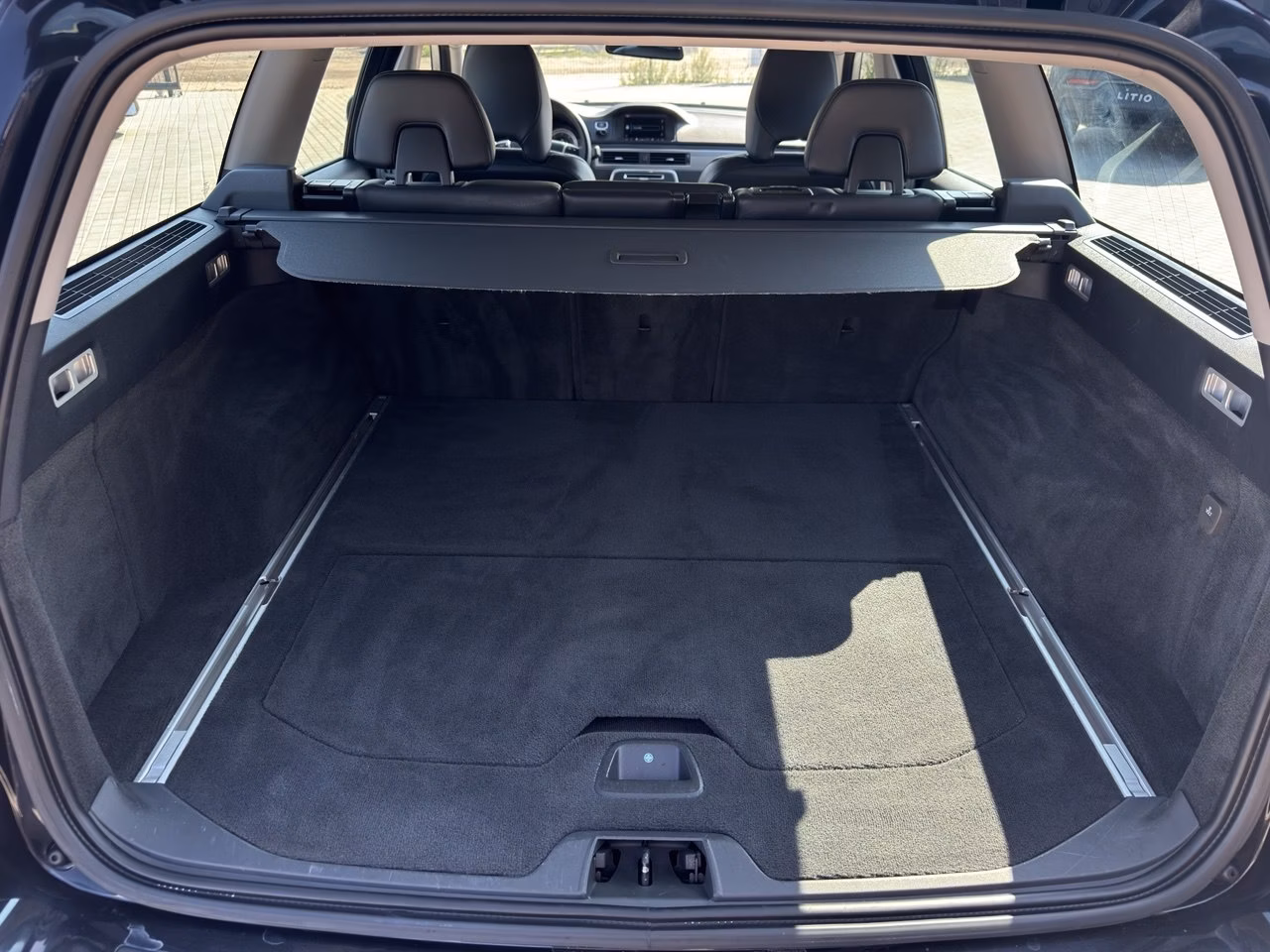 Volvo V70 фото 19