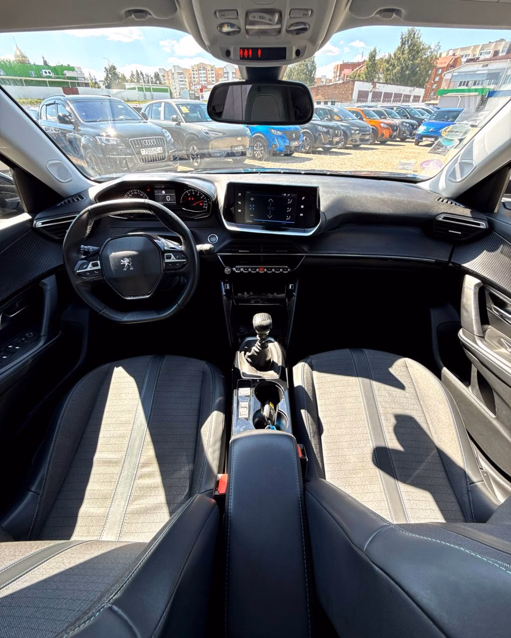Peugeot 2008 фото 10